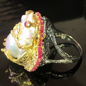 Large natural Baroque Pearl, Ruby Ring!!!
